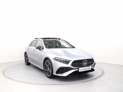 Gris / plata Nuevo 2025 Mercedes A250 Berlina | 46.500 € (Un poco caro)
