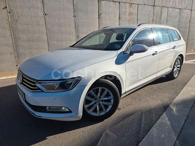 Usado VW Passat Advance 150 CV (110 kW) 2017 Blanco Familiar