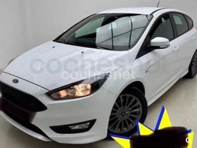 Usado Ford Focus ST-Line 125 CV (91 kW) 2018 Blanco Berlina