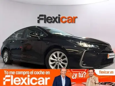 Usado Toyota Corolla Active 122 CV (89 kW) 2022 Negro Berlina
