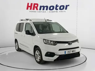 Usado Toyota Proace Active 131 CV (96 kW) 2024 Blanco Monovolumen