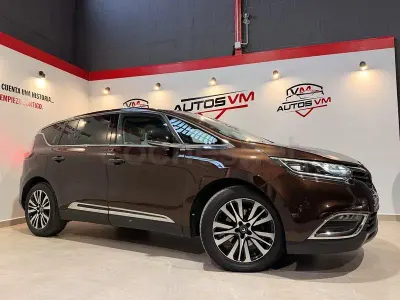 Usado Renault Espace Initiale Paris 160 CV (117 kW) 2016 Granate Monovolumen