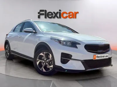 Usado Kia XCeed 120 CV (88 kW) 2022 Blanco SUV