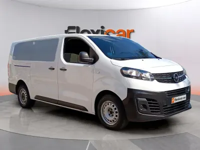 Usado Opel Vivaro-e Combi 100 CV (73 kW) 2023 Blanco Monovolumen