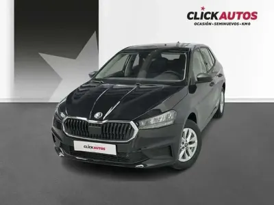 Usado Skoda Fabia Essence 95 CV (69 kW) 2025 Negro Utilitario