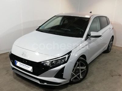 Gris / plata Usado 2024 Hyundai i20 Berlina | 19.990 € (Precio justo)