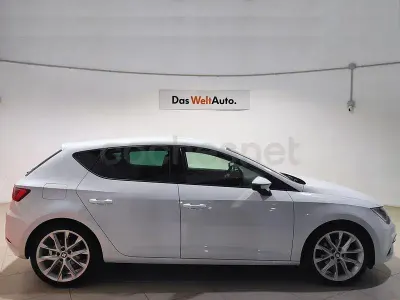 Usado Seat Leon FR 150 CV (110 kW) 2019 Blanco Berlina