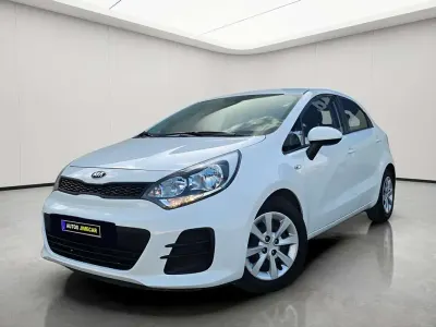 Usado Kia Rio 84 CV (61 kW) 2016 Blanco Utilitario