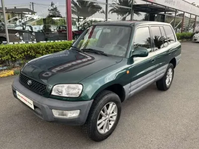 Usado Toyota RAV4 131 CV (96 kW) 1997 Verde SUV