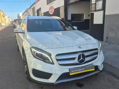 Usado Mercedes GLA200 AMG line 136 CV (100 kW) 2015 Blanco SUV