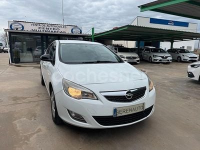 Blanco Usado 2012 Opel Astra Excellence Berlina | 5499 € (Precio justo)