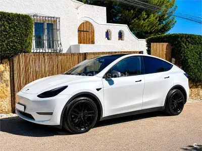 Usado Tesla Model Y RWD 220 kW (300 CV) 2024 Eléctrico SUV