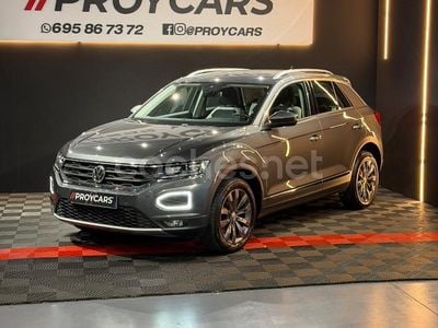 Usado VW T-Roc Sportline 150 CV (110 kW) 2018 Gris / plata SUV