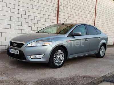 Gris / plata Usado 2009 Ford Mondeo Trend Berlina | 4800 € (Precio justo)