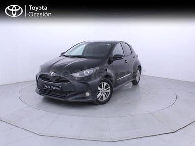 Usado Toyota Yaris 125 CV (91 kW) 2022 Negro Utilitario