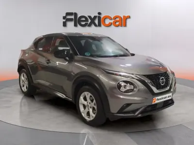 Usado Nissan Juke N-Connecta 114 CV (83 kW) 2022 Gris SUV