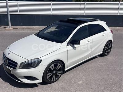 Käytetty Mercedes A180 Urban 122 HP (89 kW) 2012 Valkoinen Sedan