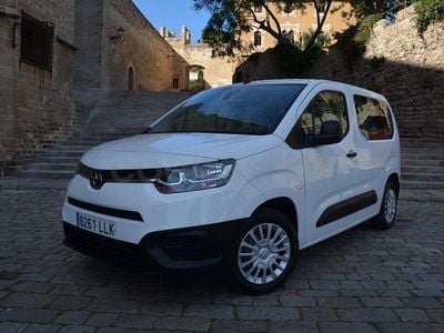 Usado Toyota Proace City City 102 CV (75 kW) 2020 Blanco Monovolumen
