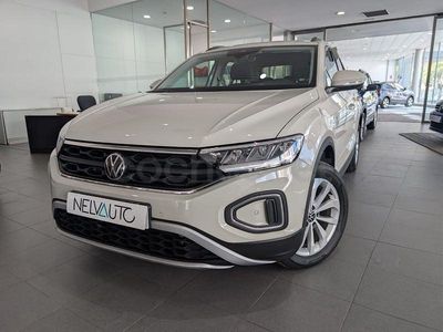 Usado VW T-Roc Life 110 CV (80 kW) 2023 Beige SUV