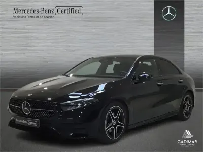 Usado Mercedes A180 AMG line 136 HP (100 kW) 2024 Preto Sedan