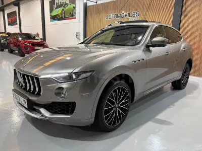 Usado Maserati Levante 275 CV (202 kW) 2016 Beige SUV
