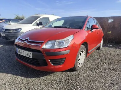 Usado Citroën C4 90 CV (66 kW) 2010 Granate Berlina