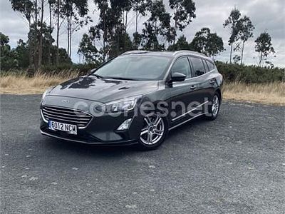 Usado Ford Focus Titanium 120 CV (88 kW) 2019 Gris / plata Familiar