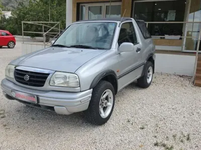 Usado Suzuki Grand Vitara 128 CV (94 kW) 2002 Gris SUV