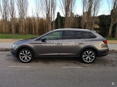 Usado Seat Leon X-Perience 4Drive 150 CV (110 kW) 2015 Gris / plata Familiar