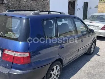 Usado Kia Carens LX 112 CV (82 kW) 2003 Azul Monovolumen