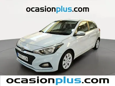 Usado Hyundai i20 75 CV (55 kW) 2019 Gris Utilitario