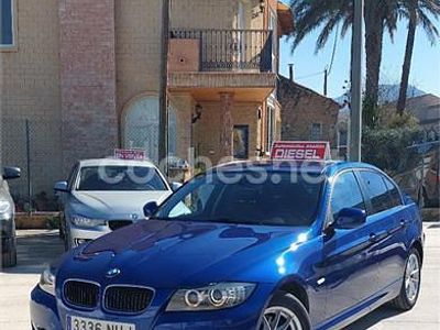Usado BMW 318 143 CV (105 kW) 2011 Azul Berlina