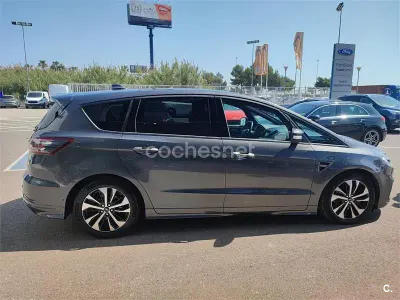 Usado Ford S-MAX ST-Line 150 CV (110 kW) 2019 Gris / plata Monovolumen