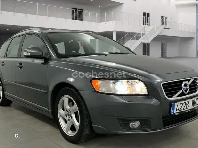Usado Volvo V50 Business Edition 115 CV (84 kW) 2011 Gris / plata Familiar