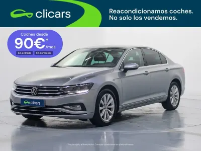 Usado VW Passat Executive 122 CV (89 kW) 2022 Gris Familiar