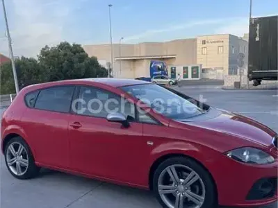 Usado Seat Leon FR 170 CV (125 kW) 2007 Rojo Utilitario