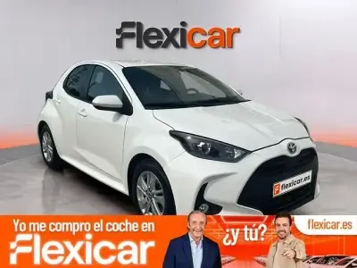 Usado Toyota Yaris Business Edition 116 CV (85 kW) 2022 Blanco Utilitario
