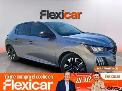 Usado Peugeot 208 Allure 100 CV (73 kW) 2025 Gris Utilitario