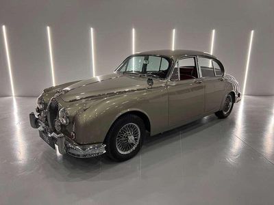 Usado Jaguar MK II 211 CV (155 kW) 1962 Verde Berlina