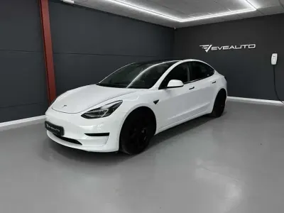 Usado Tesla Model 3 Standard Range Plus 208 kW (283 CV) 2021 Blanco Berlina