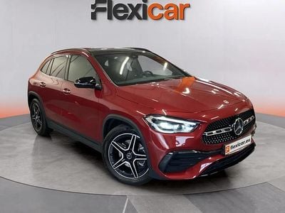 Usado Mercedes GLA200 150 CV (110 kW) 2024 Rojo SUV