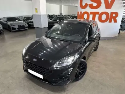 Usado Ford Kuga Titanium 226 CV (166 kW) 2023 Negro SUV