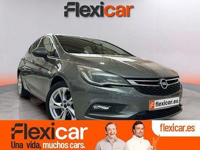 Usado Opel Astra Dynamic 125 CV (91 kW) 2017 Gris / plata Berlina