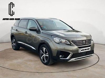Usado Peugeot 5008 Allure 120 CV (88 kW) 2017 Gris / plata SUV