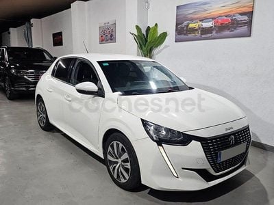 Usado Peugeot 208 Allure 100 CV (73 kW) 2020 Blanco Utilitario