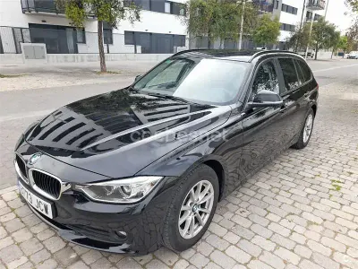 Usado BMW 318 143 CV (105 kW) 2015 Negro Familiar