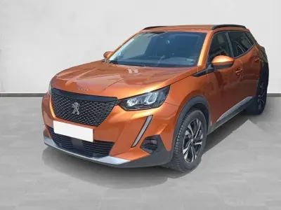 Usado Peugeot 2008 Allure 131 CV (96 kW) 2022 Marrón SUV