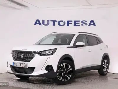 Usado Peugeot 2008 Allure 110 CV (80 kW) 2021 Blanco SUV