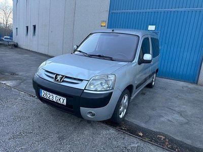 Usado Peugeot Partner Tepee 90 CV (66 kW) 2009 Gris / plata Monovolumen