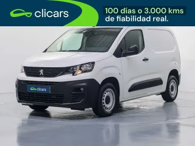 Usado Peugeot Partner Premium 102 CV (75 kW) 2022 Blanco Monovolumen
